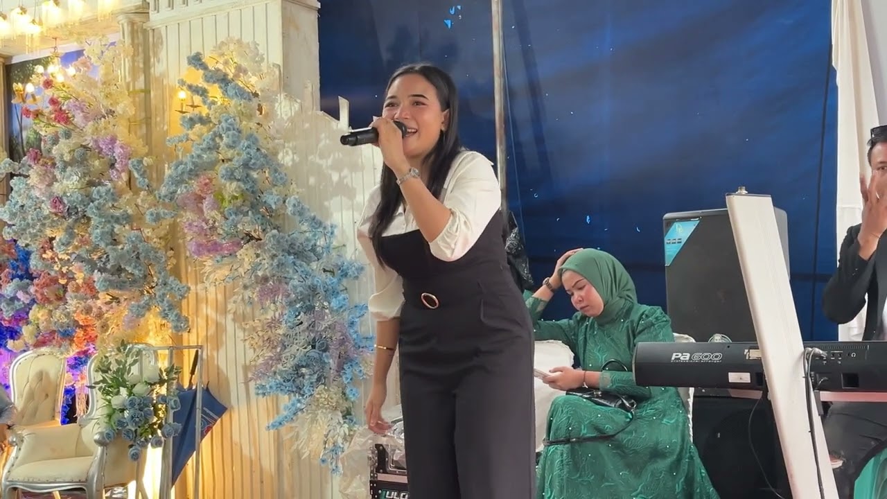 Lagu Dangdut ...!! Selimut Biru Cover Rull - Lulo Audio