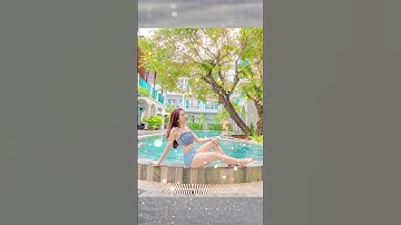 Tạo dáng chụp ảnh ở bể bơi | Tiệm Hai Cô Vlogs | #short #taodangchupanh
