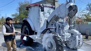 DETAILED TRACTOR WASH WITH SNOW FOAM