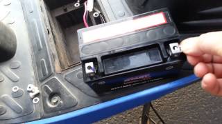 How to Fill and install a new battery in a GY6 Moped