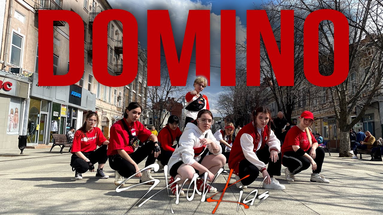 [KPOP IN PUBLIC | ONE TAKE ] STRAY KIDS (스트레이키즈) - DOMINO | Dance cover [Silver Moon]