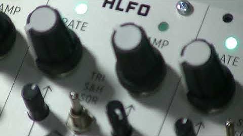 Retroaktiv HLFO Eurorack Module - Sample & Hold Patch 3