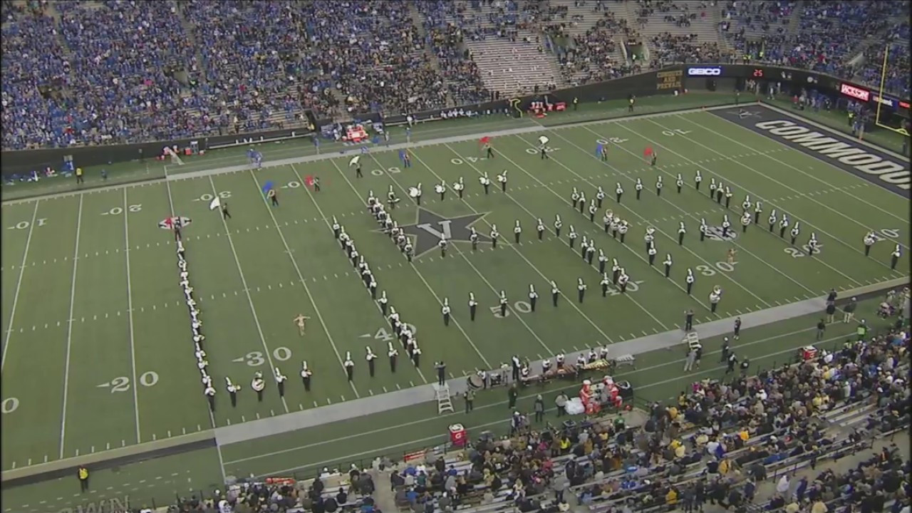 2017-11-11 Spirit of Gold Marching Band halftime