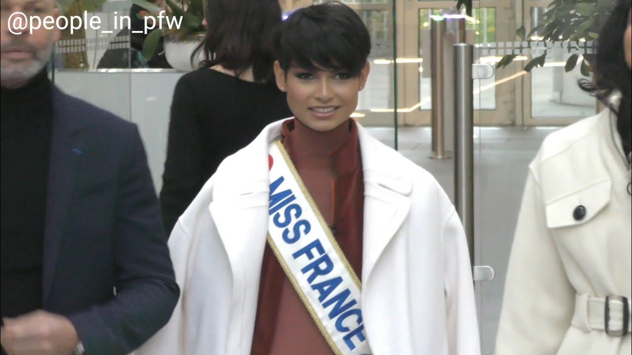 Miss France 2024 Ève Gilles et Cindy Fabre - Première tournée des médias chez RFM à Paris - 18.12.23
