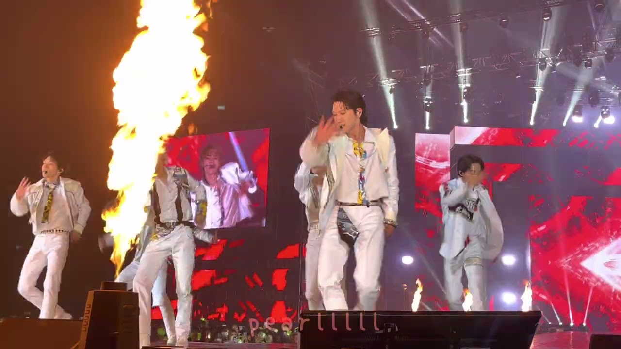 20221015 WAYV - Bad Alive [FANCAM] @ 안녕BANGKOK