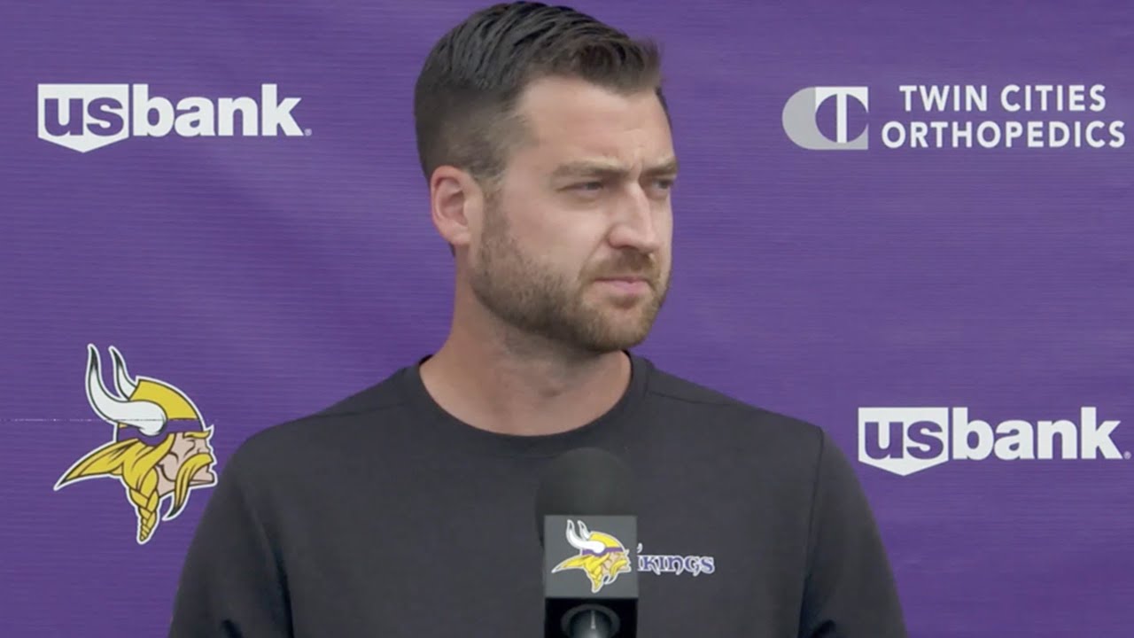 Quarterbacks Coach Andrew Janocko Breaks Down Progress From Jake Browning and Kellen Mond