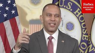 BREAKING NEWS: Hakeem Jeffries Holds Press Briefing Amidst Redistricting War