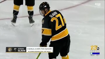 Josiah Slavin signs with Blackhawks organization