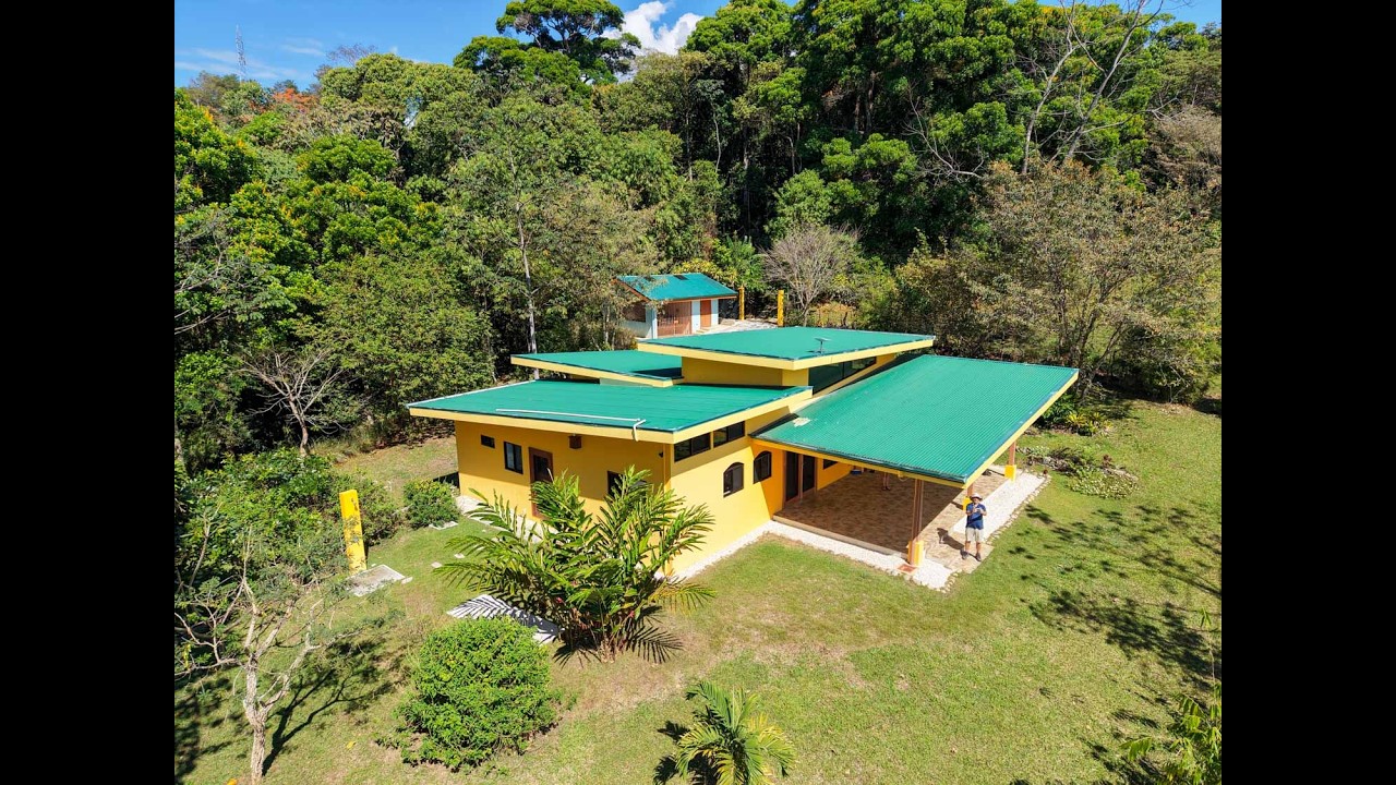 Newly Built Home Near Rivas with 6 Acres on the Buena Vista River