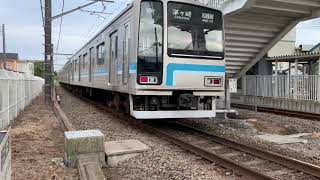 JR相模線番田第三踏切(踏切NO81)を通過する列車。