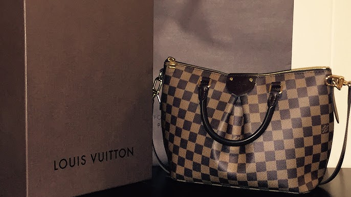 Louis Vuitton Tulum Pm Review / What fits inside 