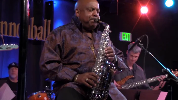 Gerald Albright live: Round Midnight