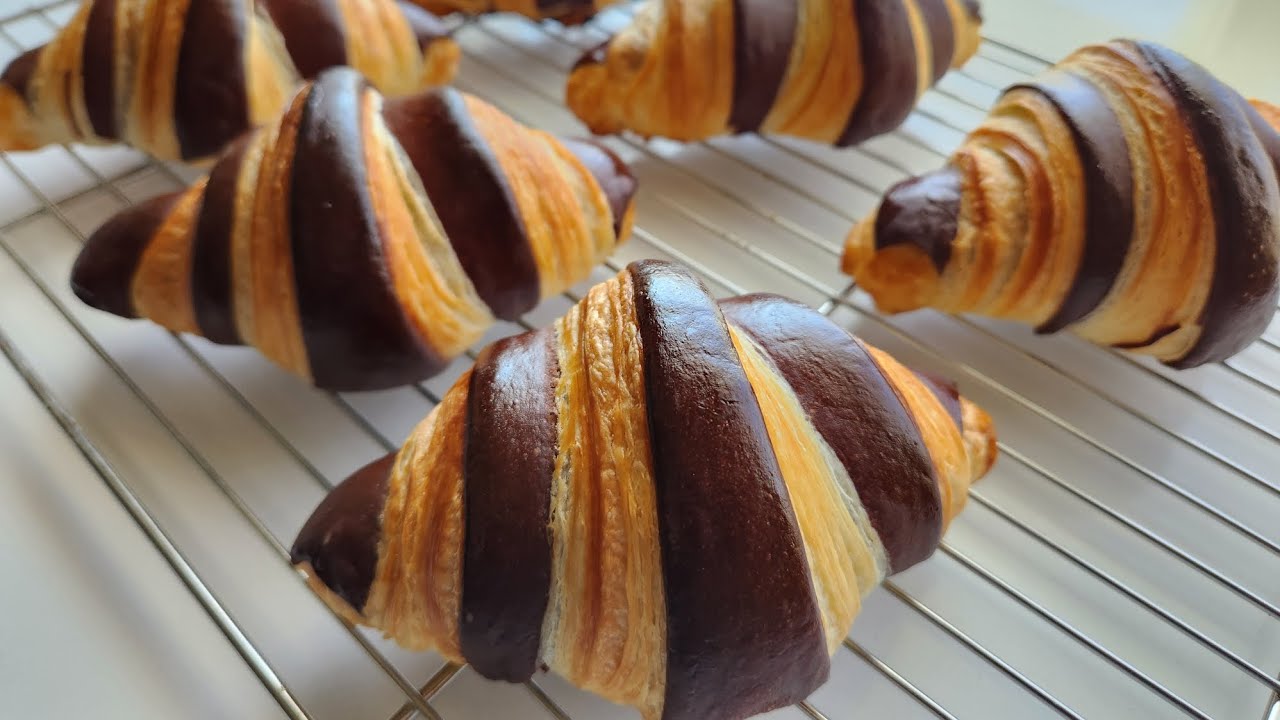 Гэрийн аргаар шоколадан хээтэй крусонт хийх жор / Homemade Chocolate Croissant Recipe / 초코 크로와상 만들기