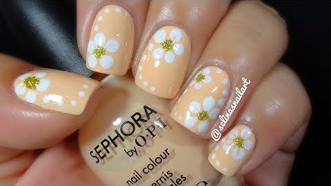 Quick & Easy Flower Nail Art Tutorial | Selina's Nail Art