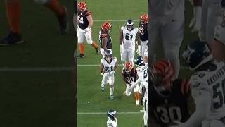 Brotherly Love, Sydney Brown tackles his twin brother Chase Brown