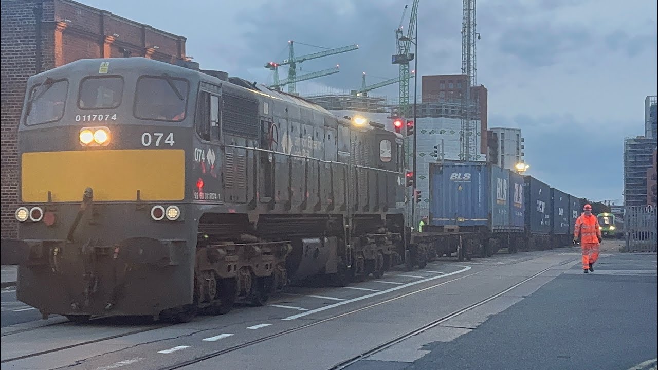 Class 071 No.074 Pulls IWT Liner Down Alexandra Road One Last Time
