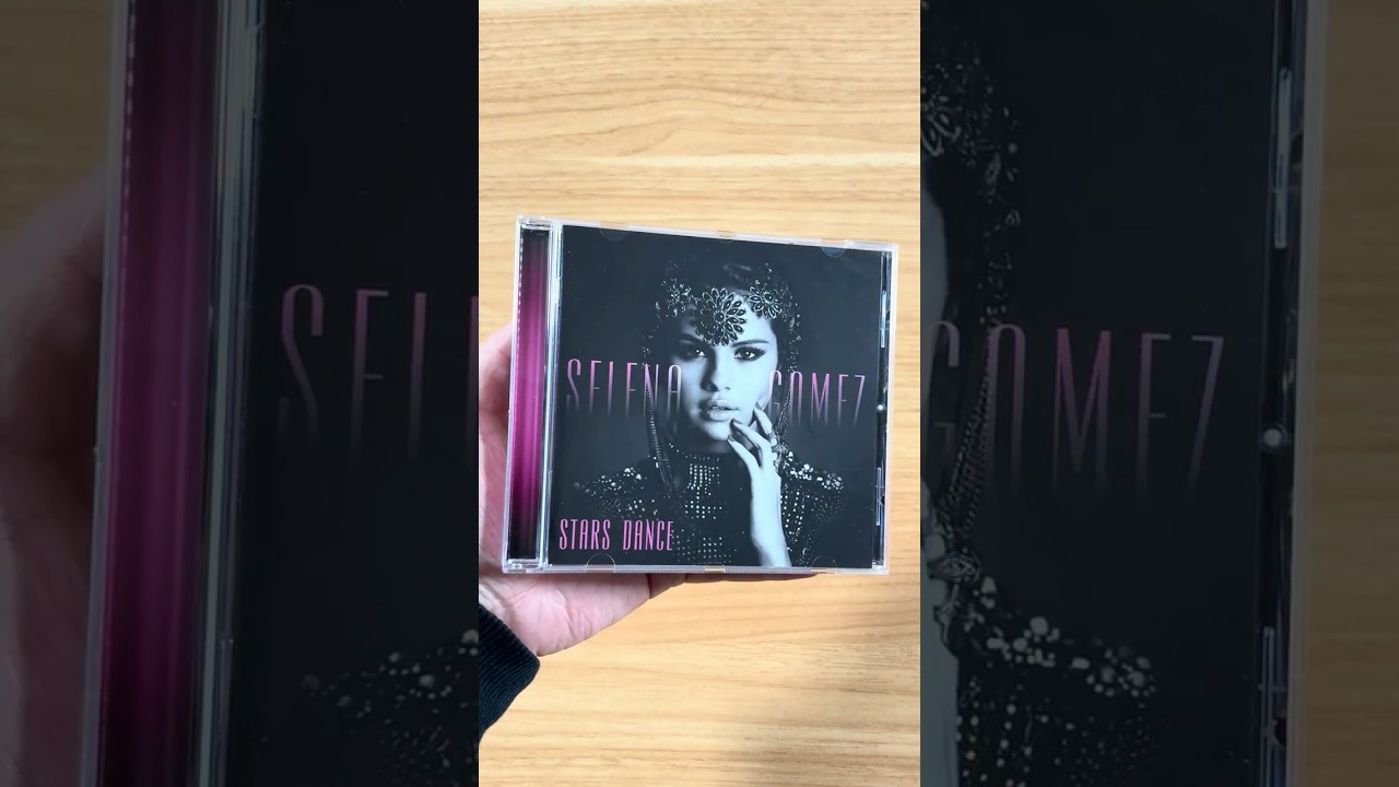 Selena Gomez - Stars Dance CD Unboxing