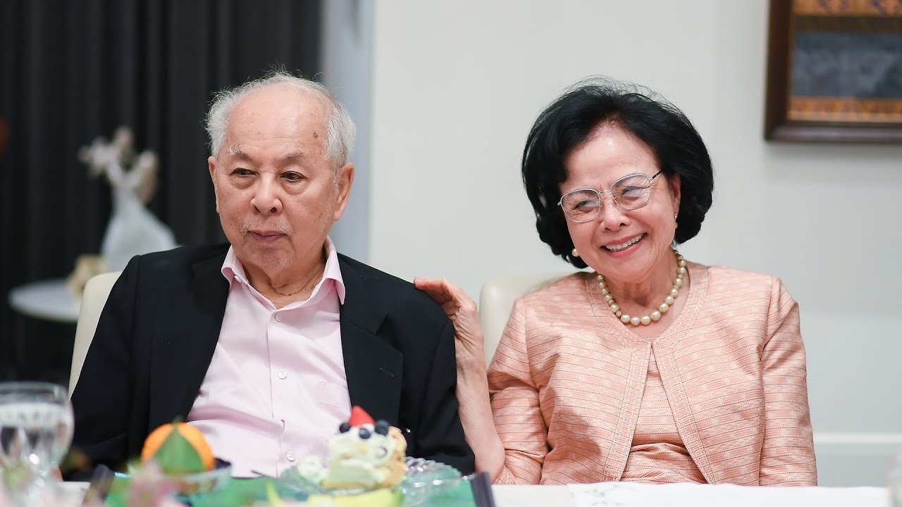 สาระ ล่ํา ซํา 2022 New บรรยากาศงานครบรอบวันแต่งงาน คุณพ่อ-คุณแม่ของ \
