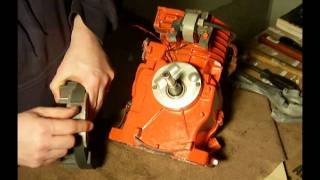 #11 - Briggs and Stratton 5HP 130202 - Flywheel and starter clutch installation