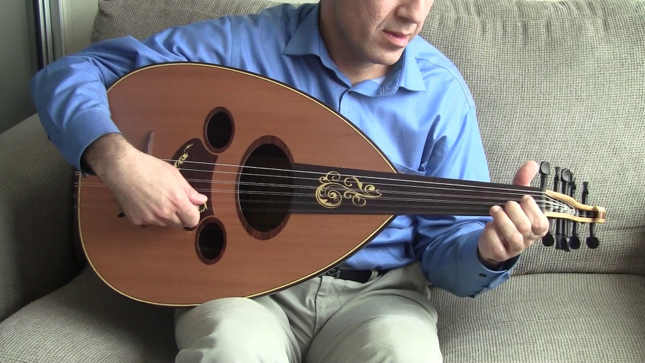 vibrato and glissando ornament on oud
