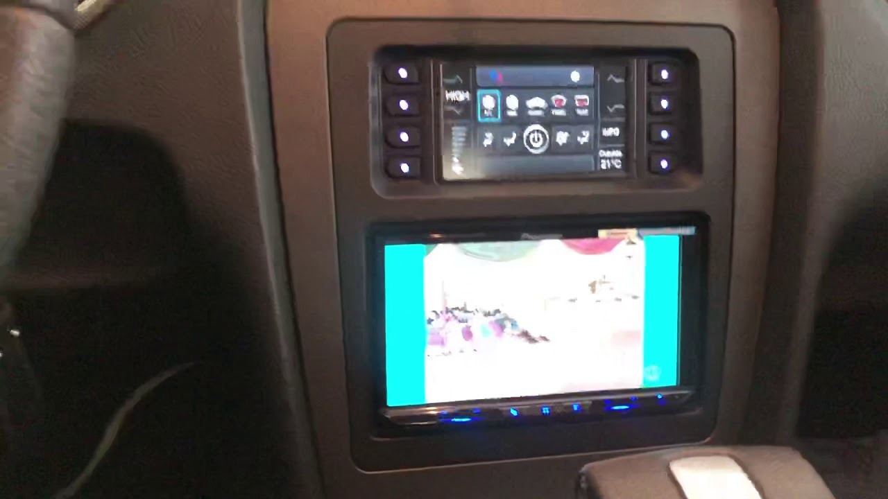 Mustang 2012 - Central Pioneer AVH-Z9280TV - Artsomauto