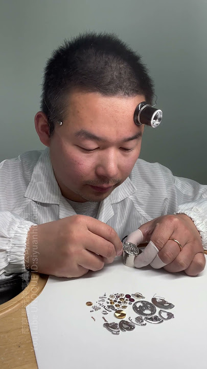 This ROLEX has broken the SAPPHIRE twice==