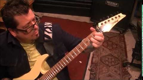 How to play using Diatonic Chords by Mike Gross(rockinguitarlessons.com)