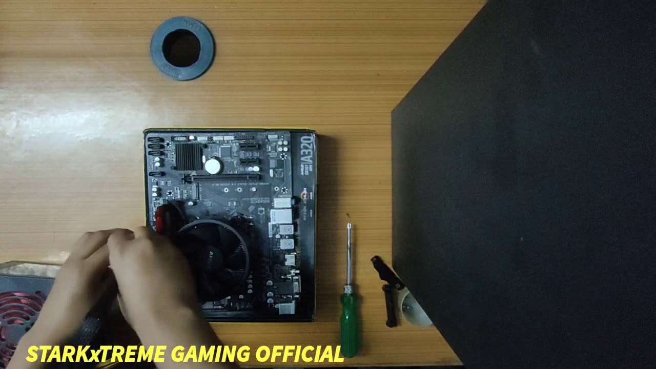 Building up my new gaming PC - YouTube