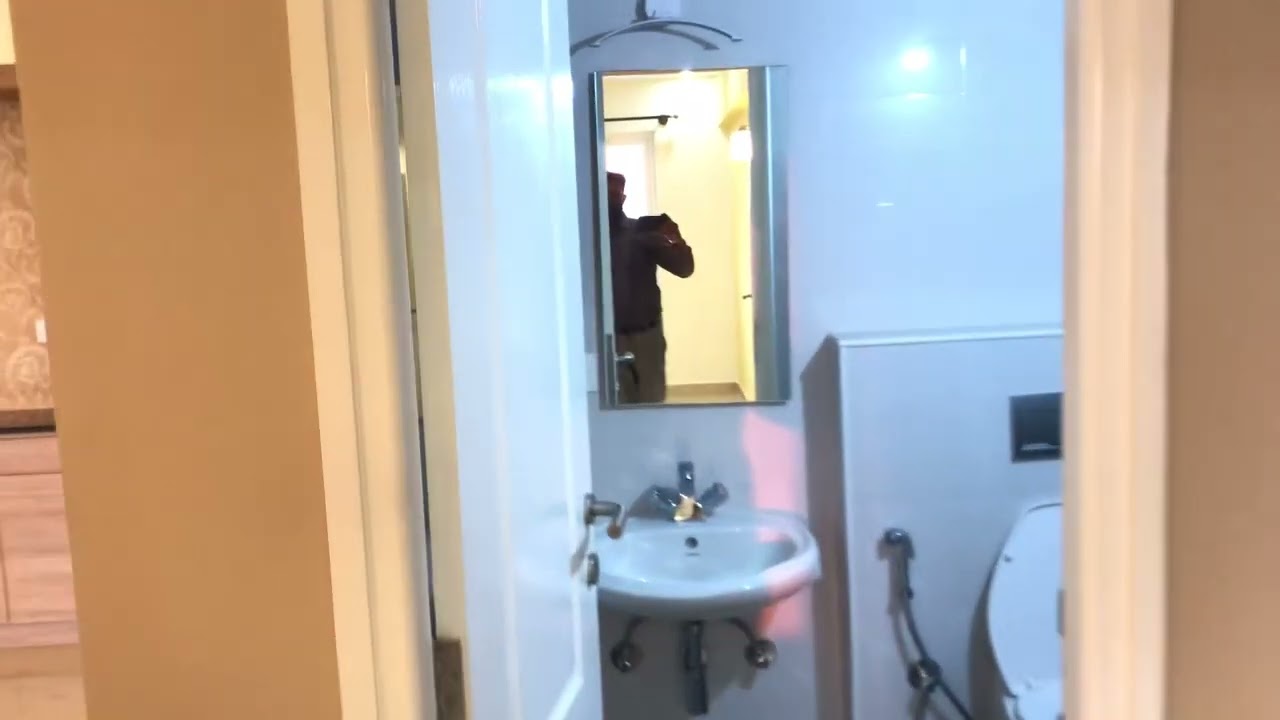 Sterling ascentia 3bhk apartment available on rent