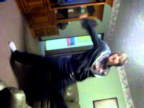 Video till Ytterligare dansare stämmer Epic Games för Fortnite-dans