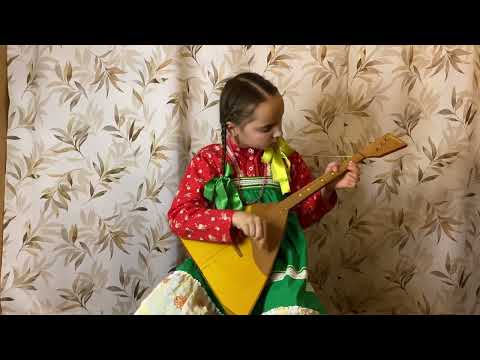 «Коробейники» русская народная песня,исполняет Джаббарова Мария.