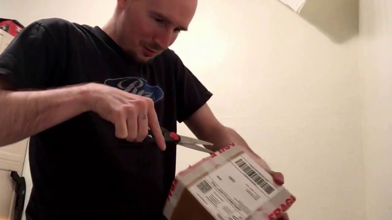 Unboxing Sabertooth Glass Mini Bubbler (The Bishop)