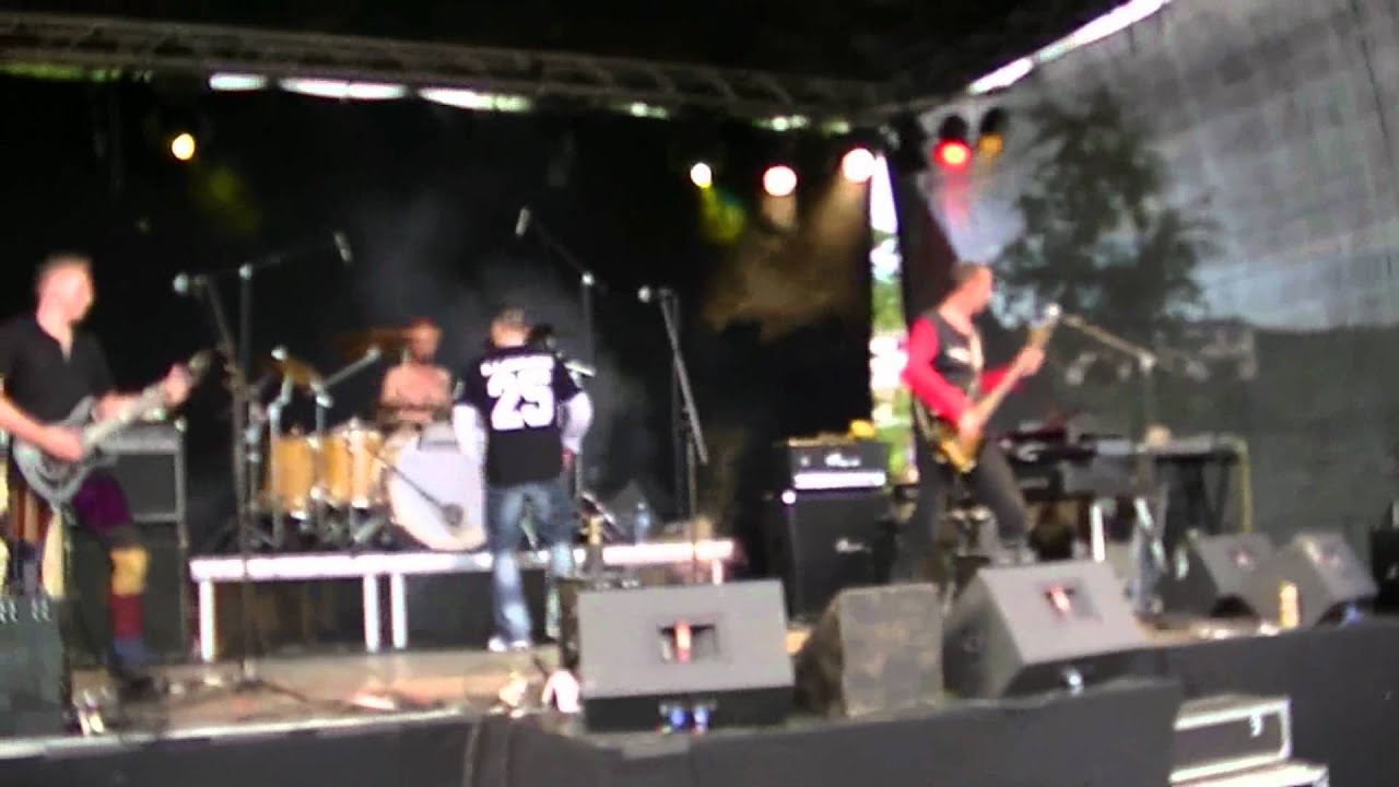 10 P.M - Images, live Bygderock 2011