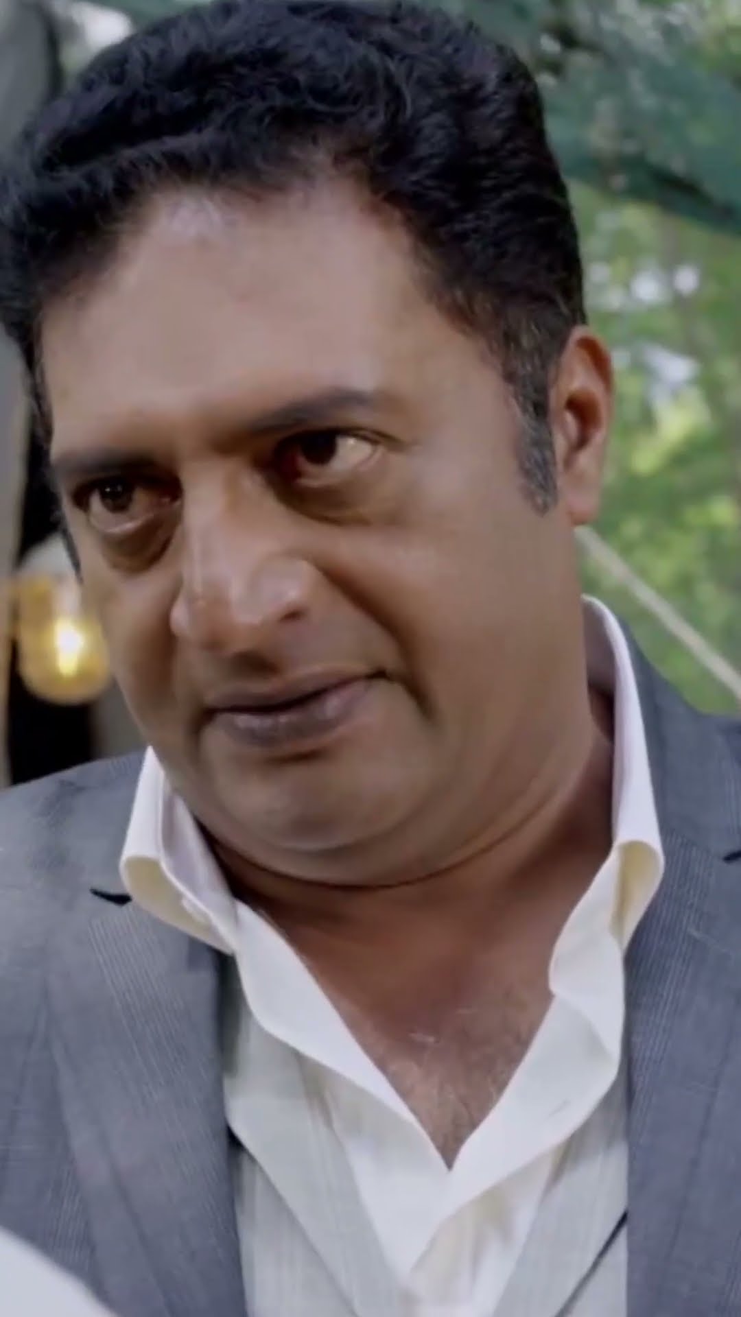 Main Aapki Shart Maanne Ko Taiyar Hoon #SayyeshaaSaigal #PrakashRaj #TarzanTheHeman #Shorts