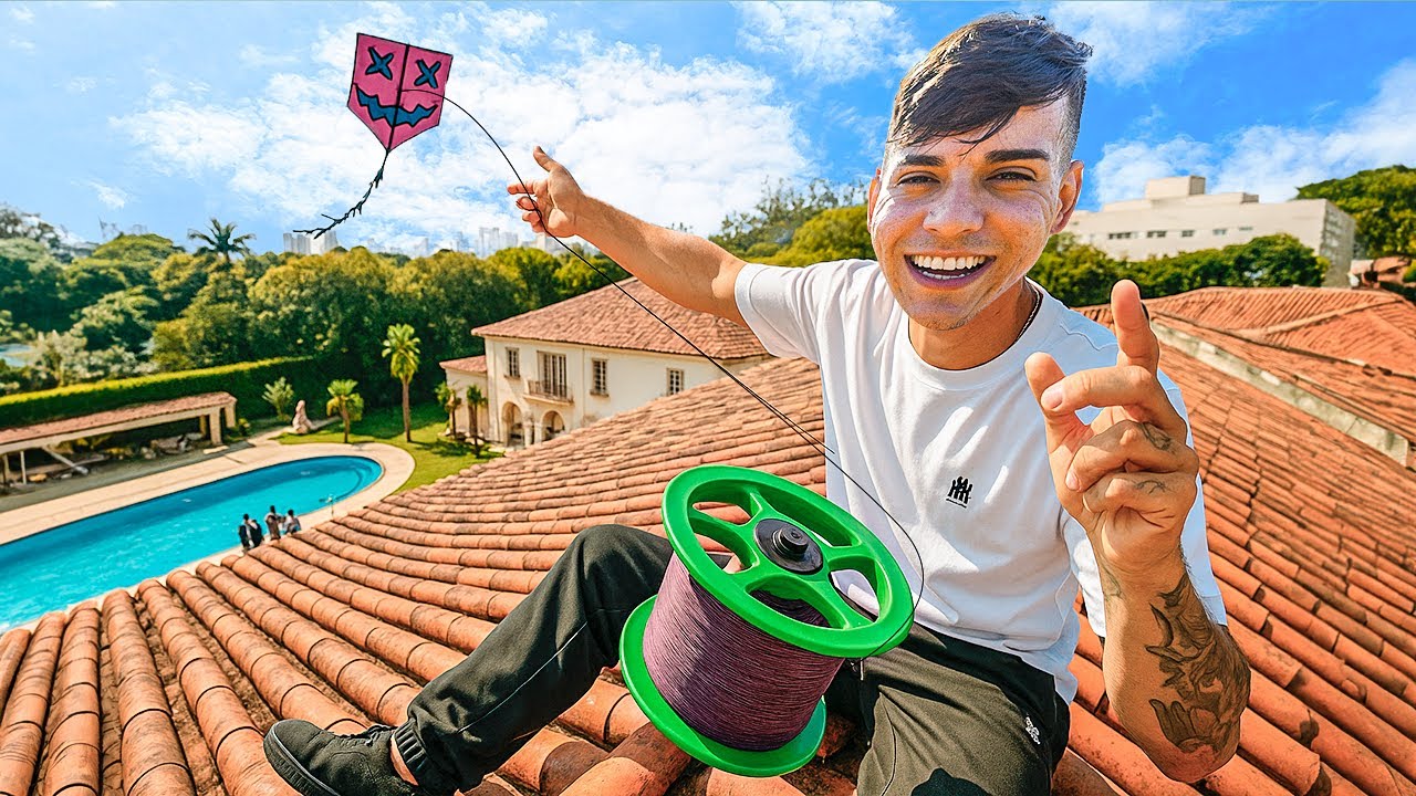 SOLTEI PIPA DE CIMA DO TELHADO DA MINHA CASA E CORTEI MEUS AMIGOS