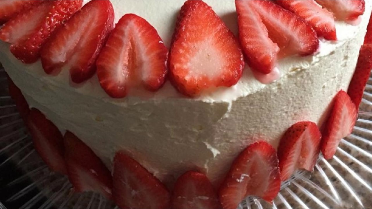 Recipe Strawberry Dream Cake YouTube