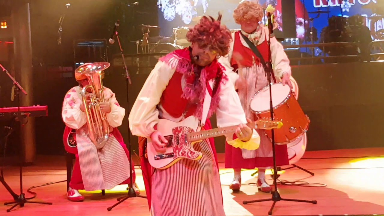 Larz Kristerz - Julshow på Vikingline Cinderella den 4 december 2017.