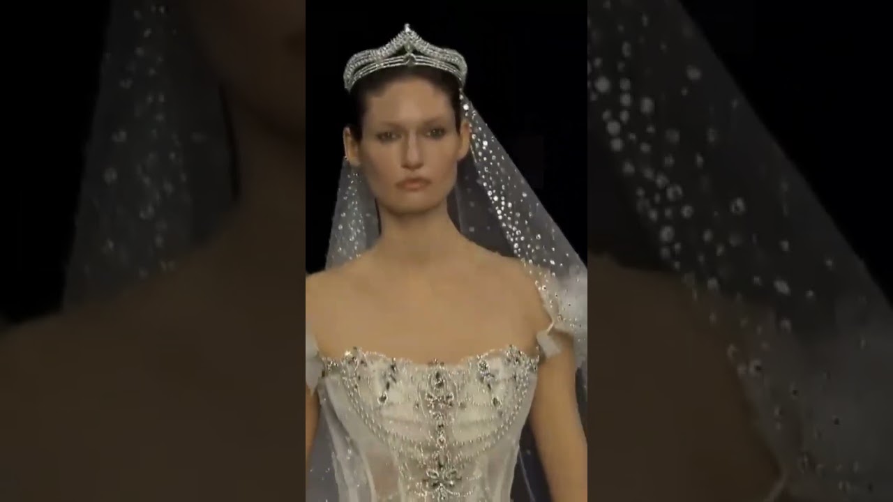 Old wedding dress fashion😇 