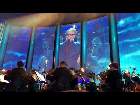 Danny Elfman sings What's This ? at Hollywood in Vienna 2017