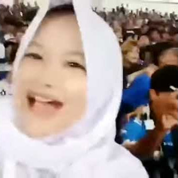 Leadis viker cantik viral