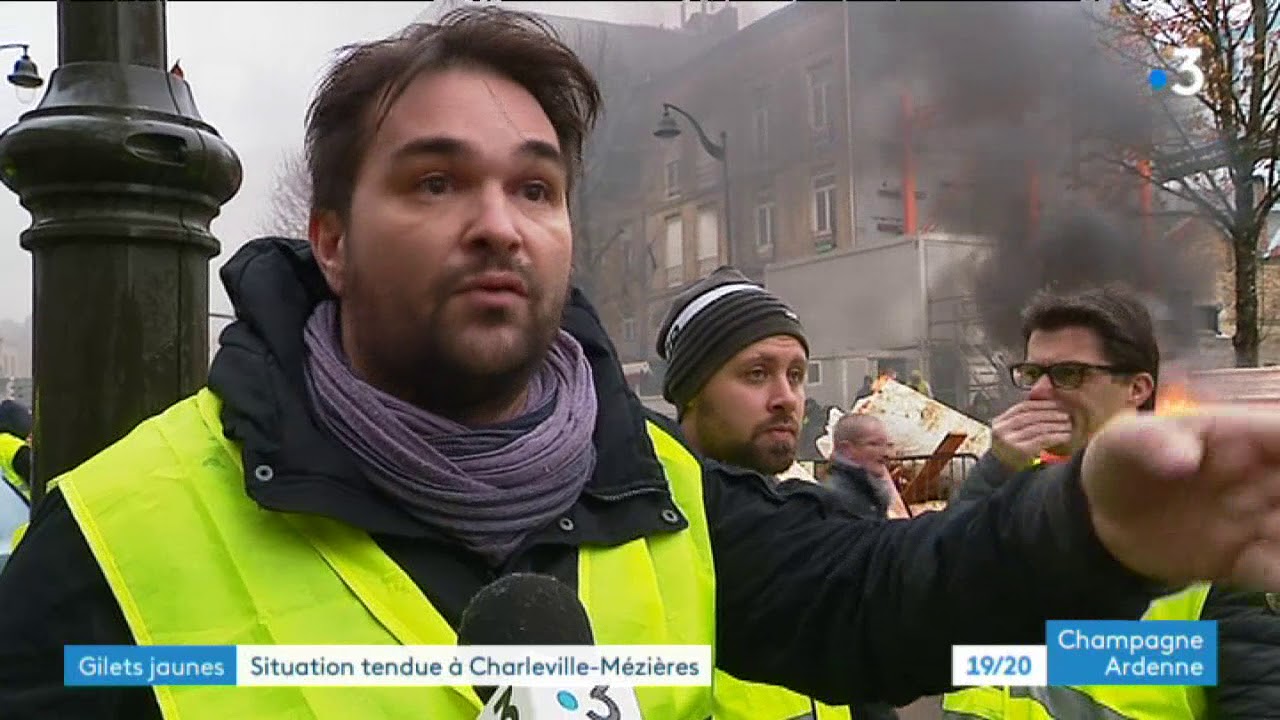 Gilets Jaunes A Charleville Le Mouvement Persiste Et La Tension Monte Dun Cran