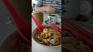 kepentingan sarapan pagi sebelum bekerja.