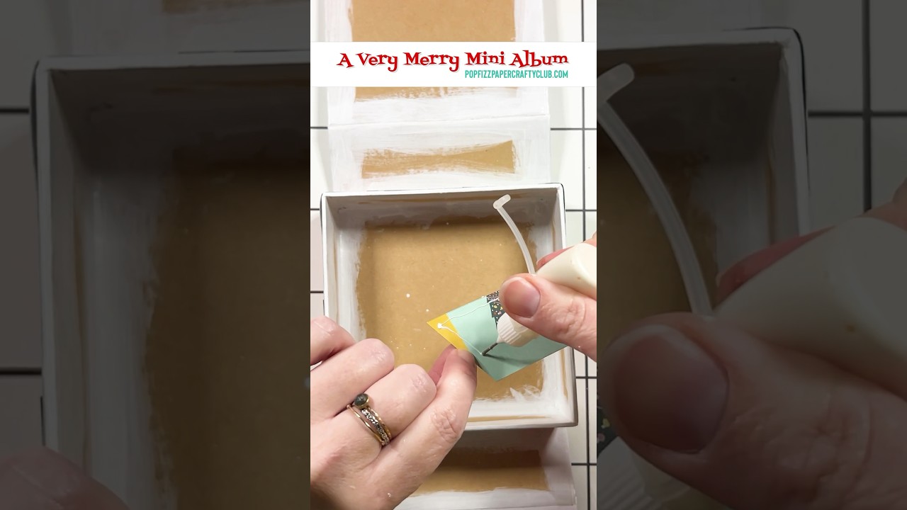 A Very Merry Mini Album // PART 4 // Craftsmas 2023
