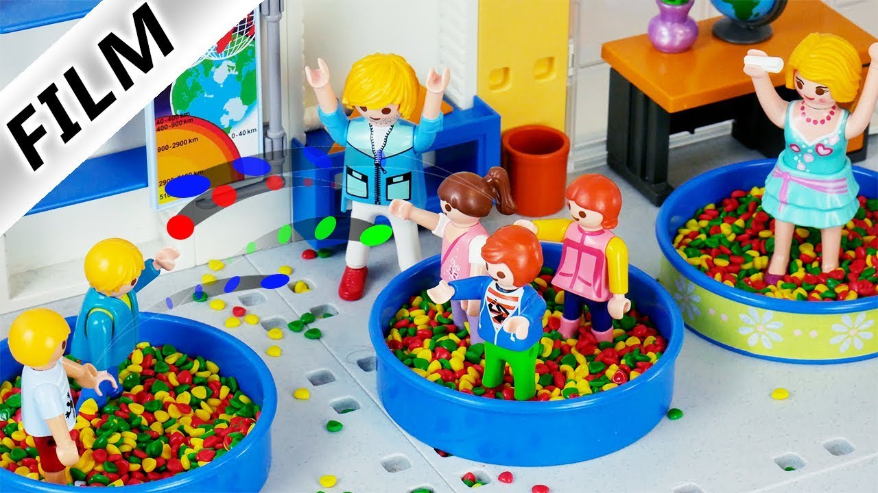 Playmobil Film deutsch BÄLLEBAD SCHLACHT IN DER SCHULE Julian hat Bällebad Entzug Kinderserie Vogel