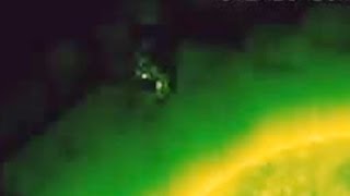 UFOS AT THE SUN 22 MARCH 2013