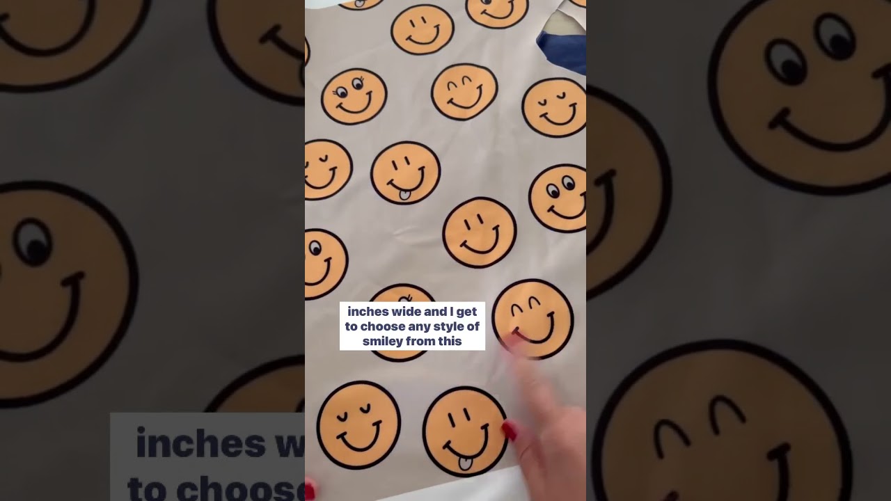 Put a smile on with this easy custom appliqué tutorial! This is a great way to use up cute scraps or