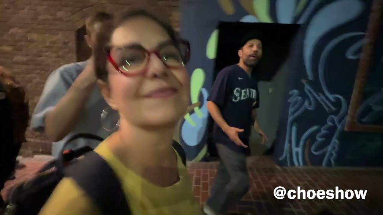 КРАЙНЕ ЛЕВЫЙ КАНДИДАТ НА ПОСТ МЭРА СИЭТЛА КЭТИ УИЛСОН БЕЖИТ В ПАНИКЕ