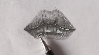 Lip Pencli Sketching