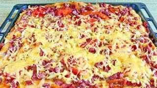 Рецепт пиццы с колбасой, сыром и помидорами