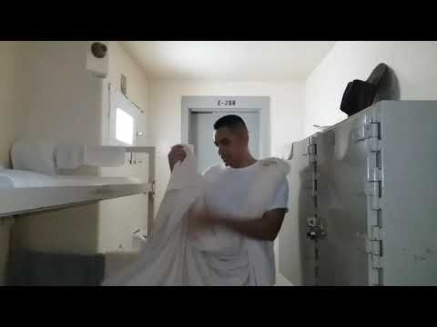 Video: ¿Cómo funcionan los baños de la prisión?